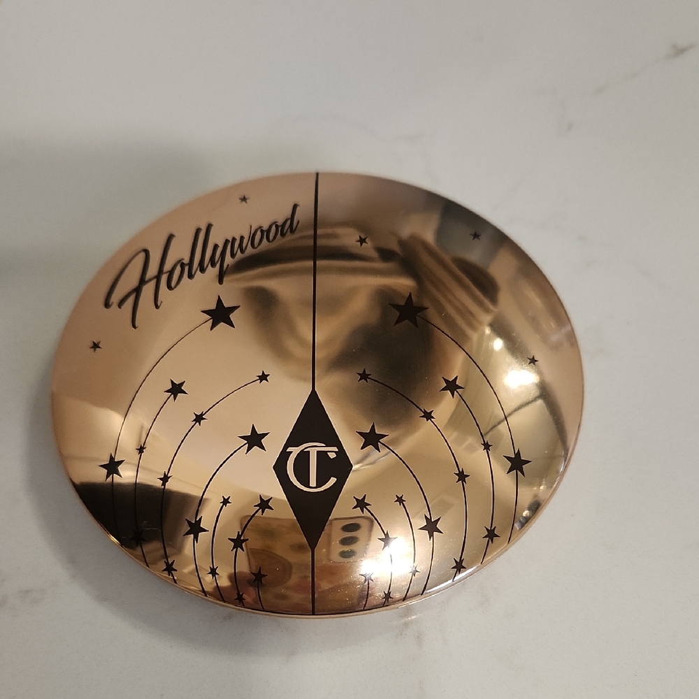 Charlotte Tilbury Hollywood Glow Glide Face Architect Highlighter
